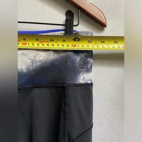 Lululemon Athletica cropped leggings Sz 6 - Picture 12 of 14
